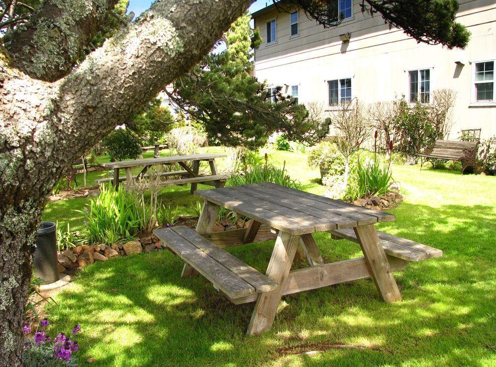 Pacific City Inn Bagian luar foto