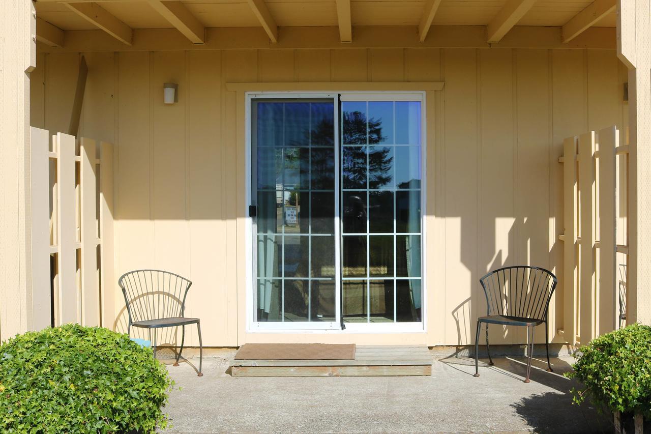 Pacific City Inn Bagian luar foto