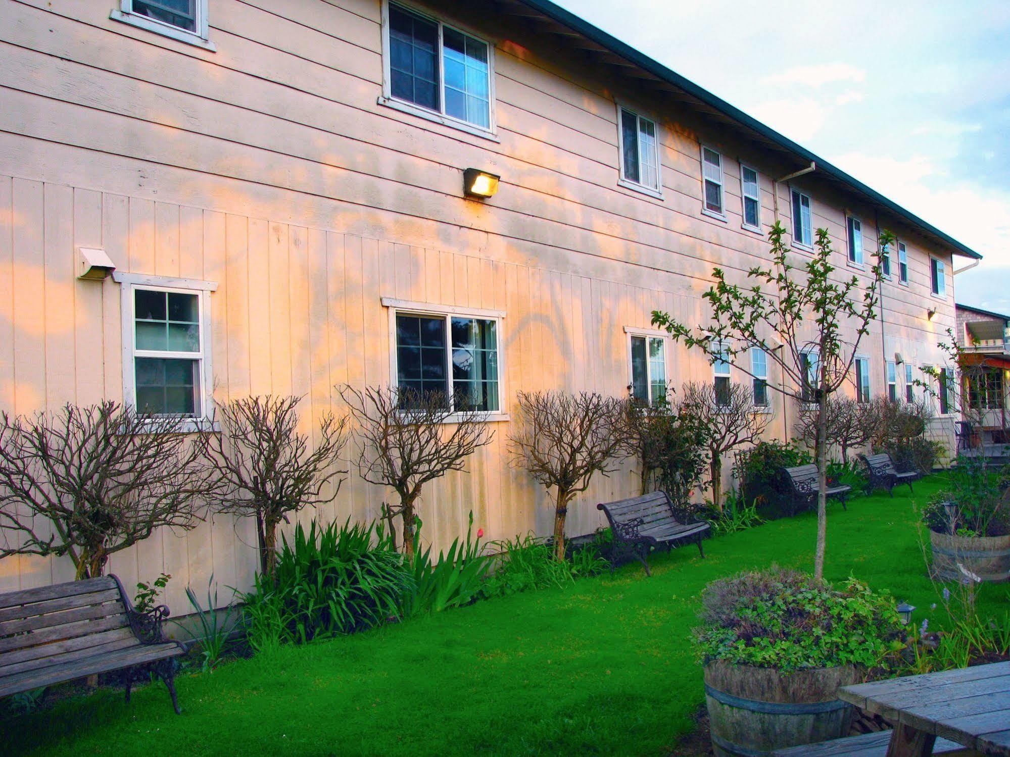Pacific City Inn Bagian luar foto