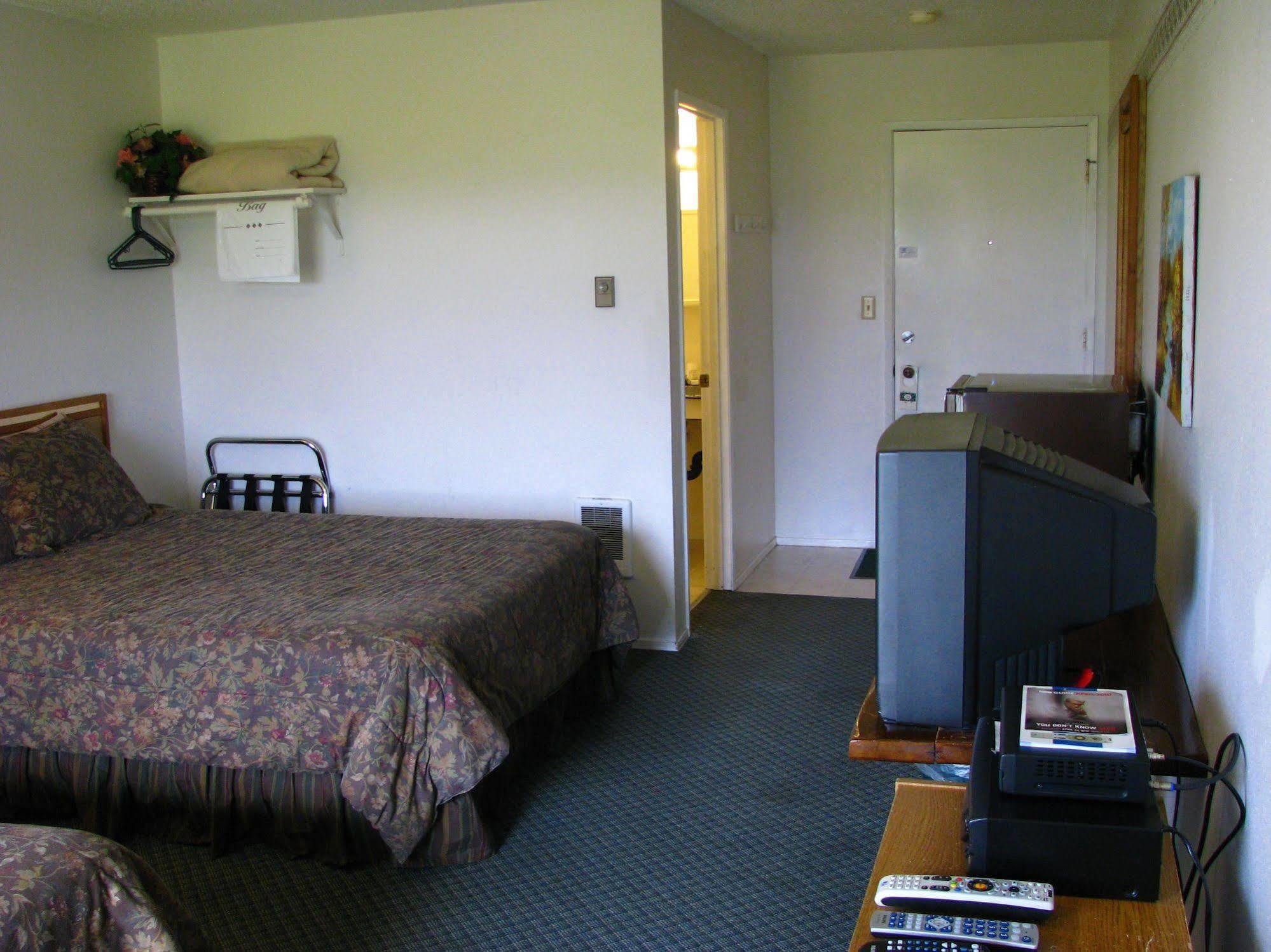 Pacific City Inn Bagian luar foto