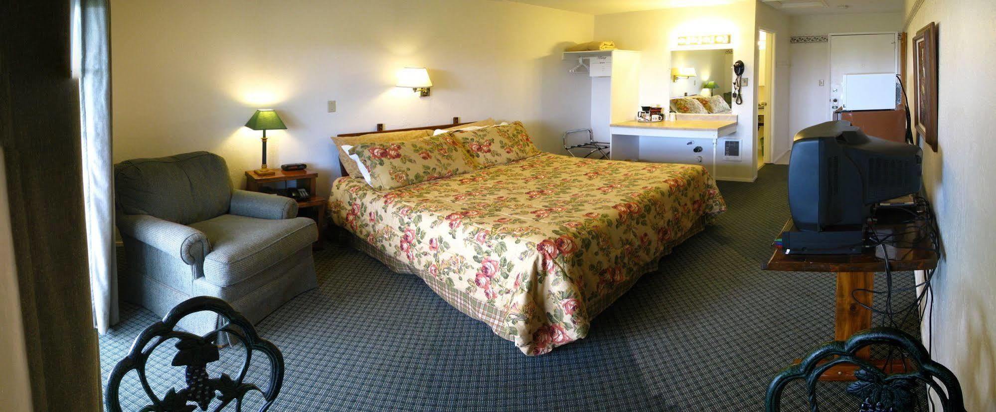 Pacific City Inn Bagian luar foto