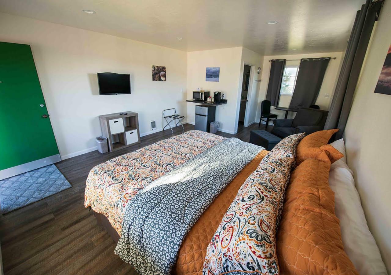 Pacific City Inn Bagian luar foto