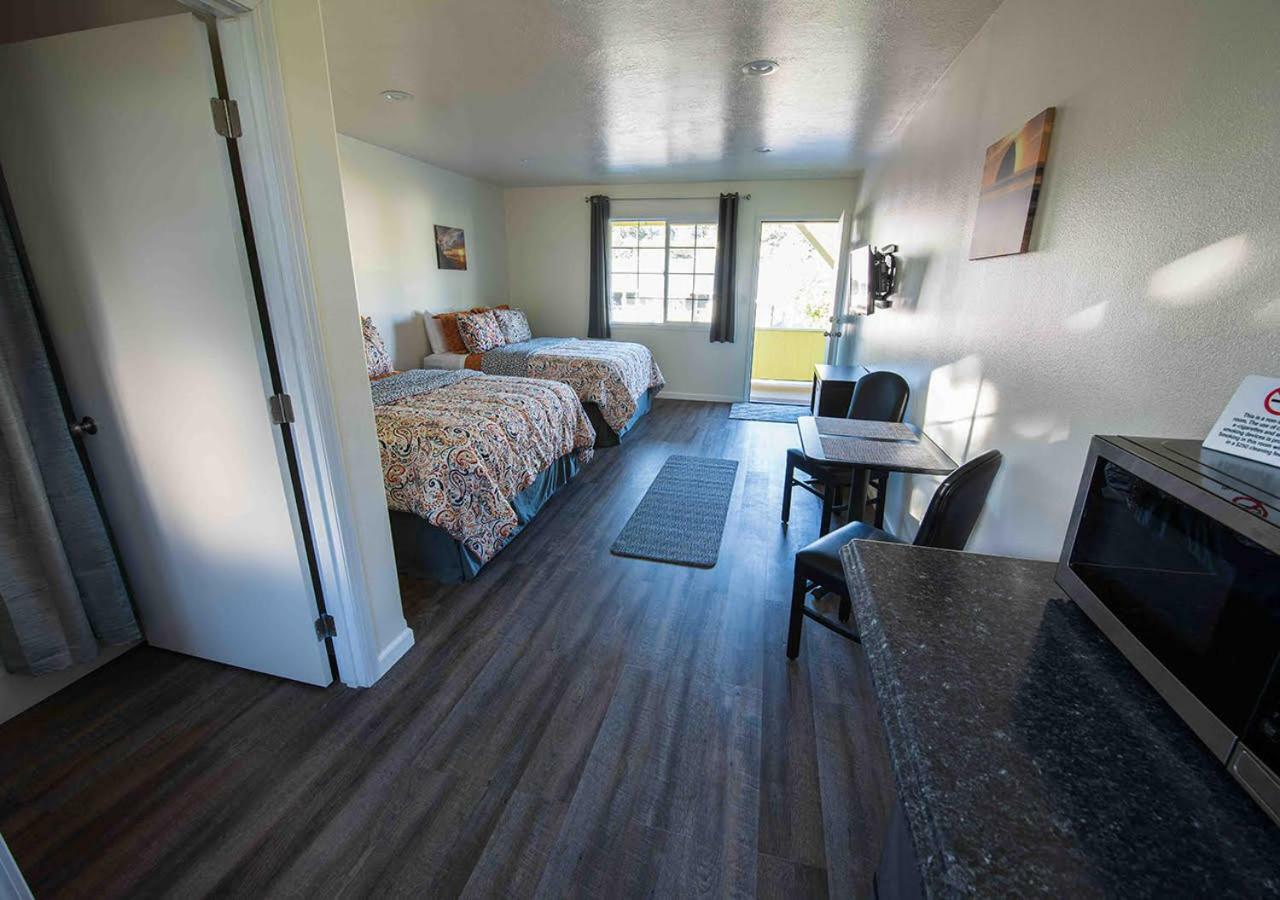 Pacific City Inn Bagian luar foto