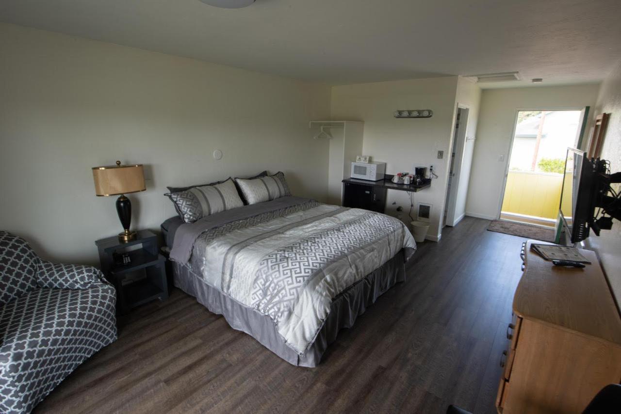 Pacific City Inn Bagian luar foto