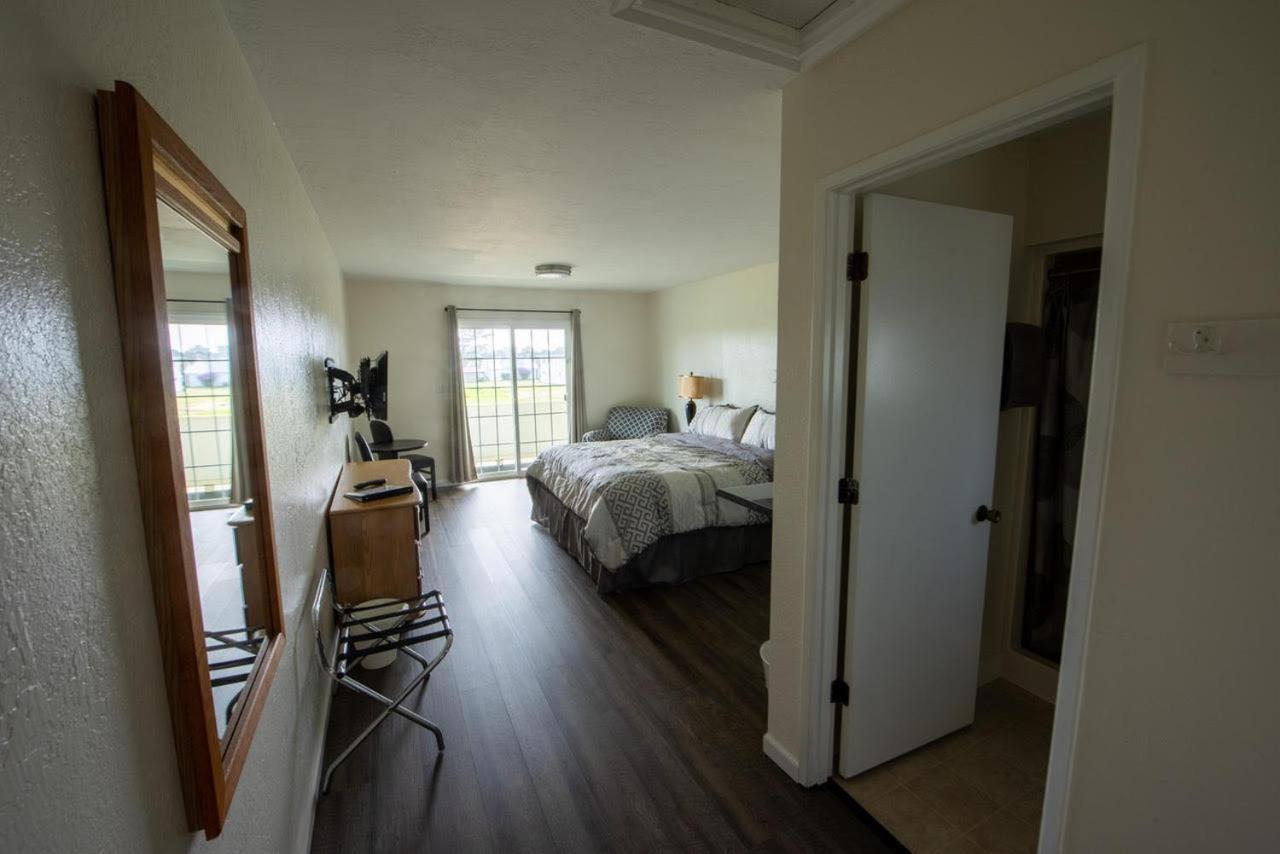 Pacific City Inn Bagian luar foto